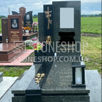 Європейський пам'ятник з бронзовим розп'яттям і декором — модель 539
