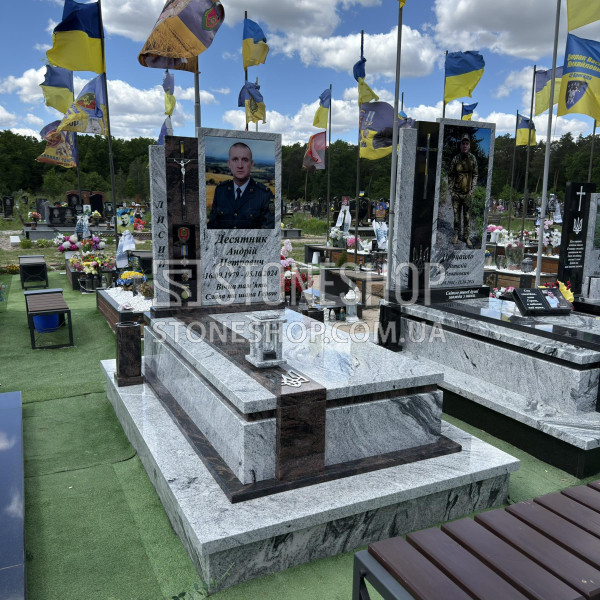 Меморіал Захиснику або Захисниці України — модель E-24