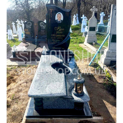 Одинарний пам'ятник з овальним фото і сірою плитою — модель 39