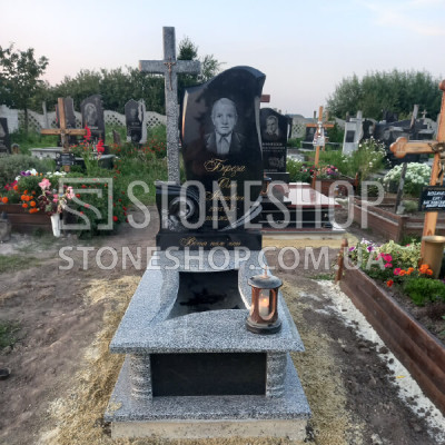 Одинарний пам'ятник з високим хрестом із сірого граніту — модель 6