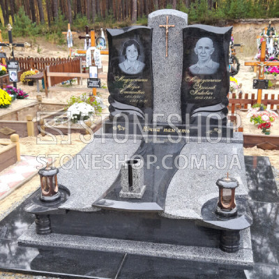 Подвійний пам'ятник з сірою колоною і розп'яттям — модель 119
