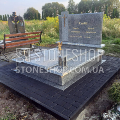 Подвійний пам'ятник зі світло-сірого граніту — модель 243