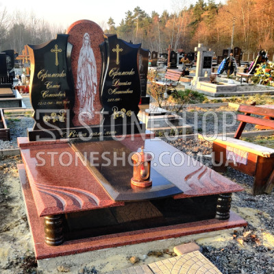 Ексклюзивний подвійний пам'ятник з Богородицею на червоній стелі — модель 165
