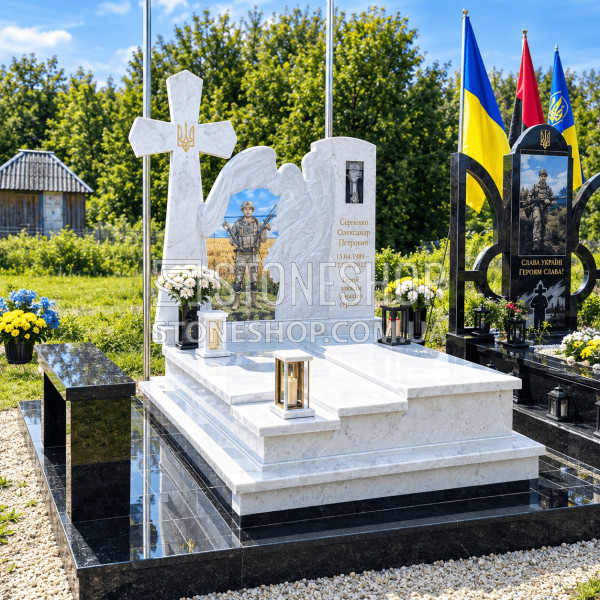 Білий меморіал Герою з хрестом і ангелом — модель Т-14