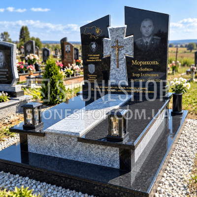 Пам'ятник Герою з різьбленим хрестом — модель Т-15