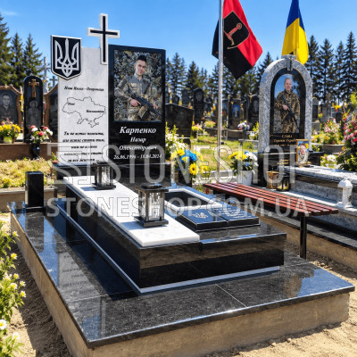 Пам'ятник військовому з тризубом і картою України — модель Т-30