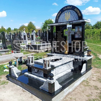 Меморіал Героям «Вічна слава» з тризубом і аркою — модель ВК-23